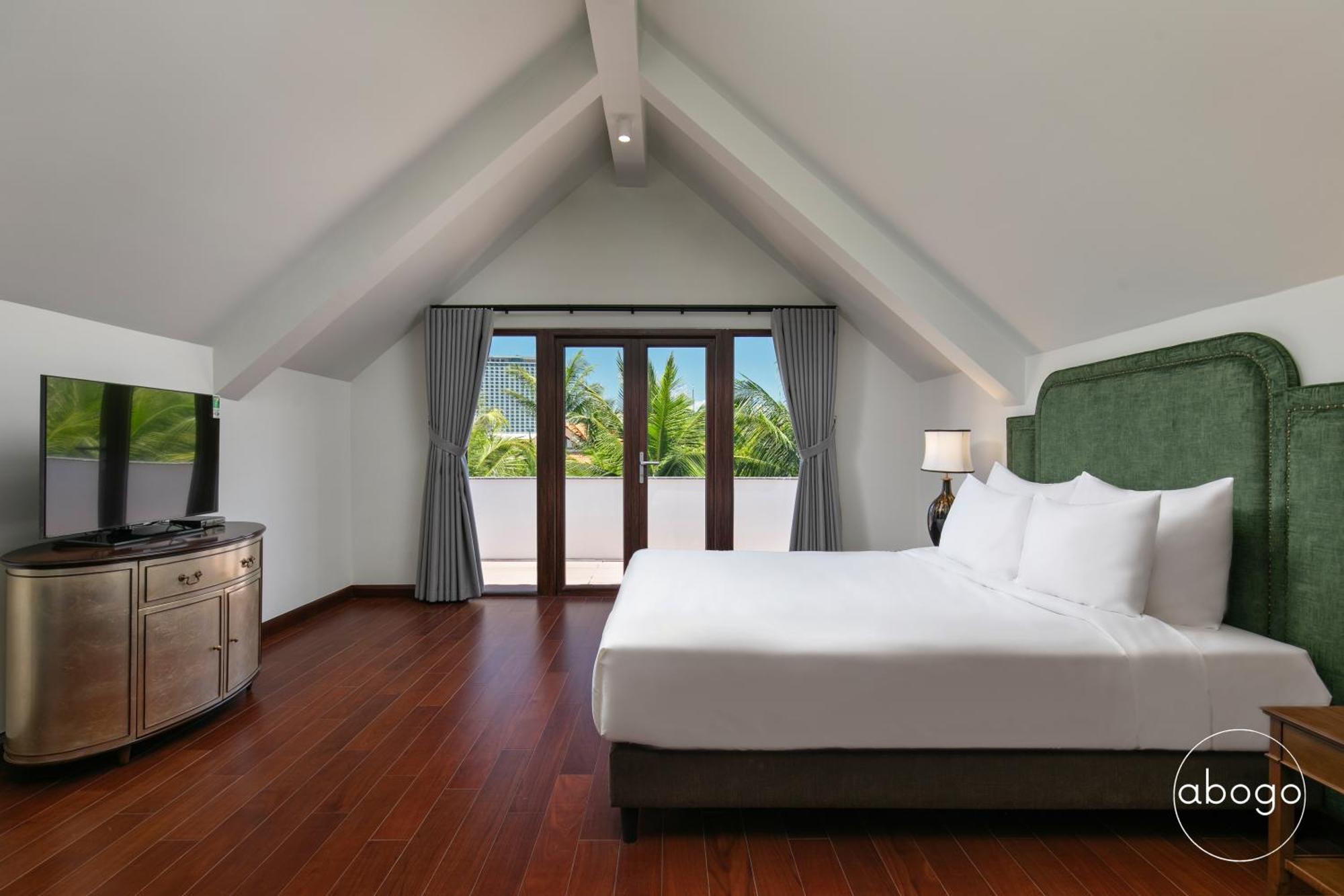 Abogo Resort Villas Luxury Da Nang Exterior photo